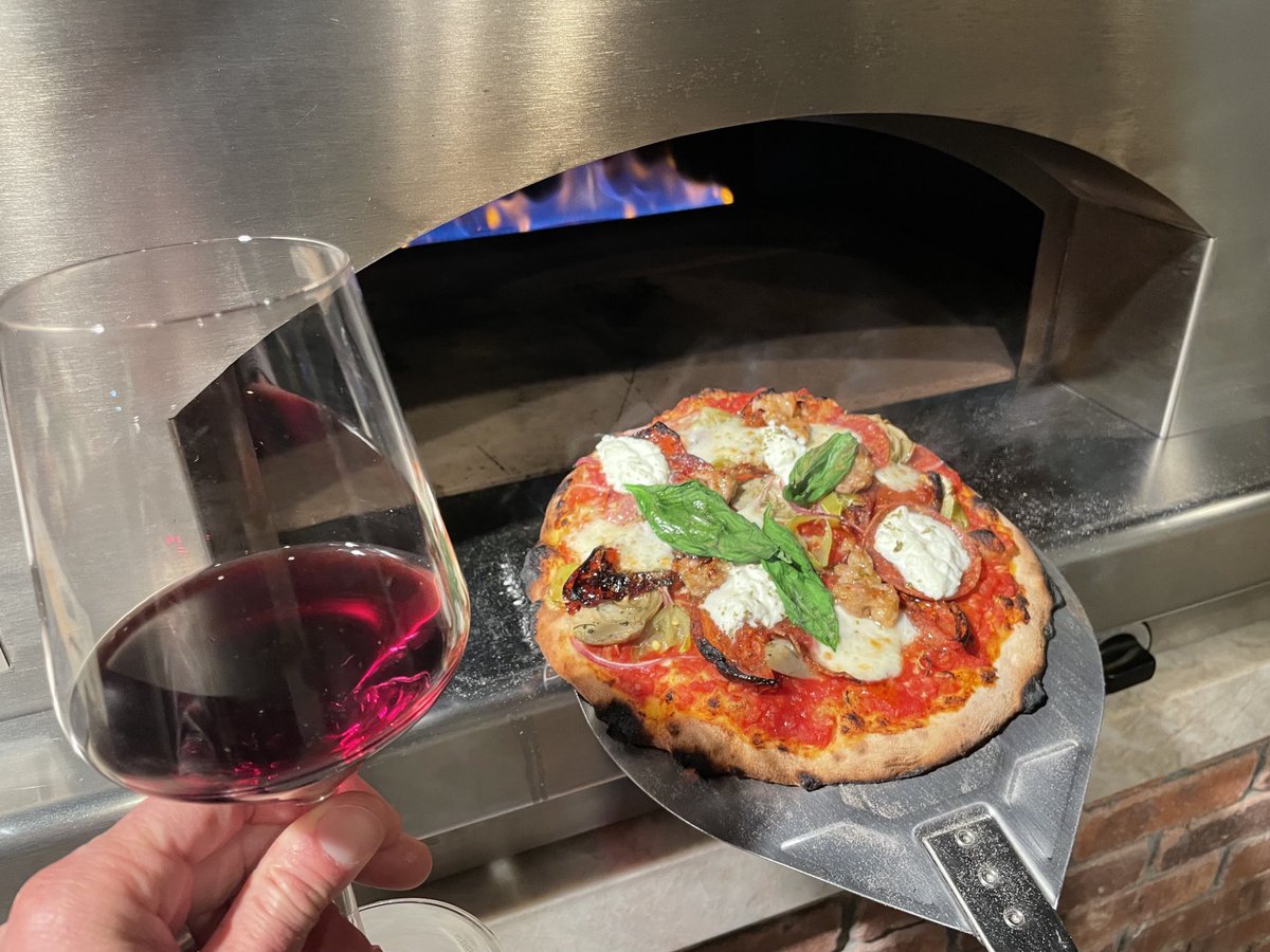 Mike Umbro 🪃 tweet media