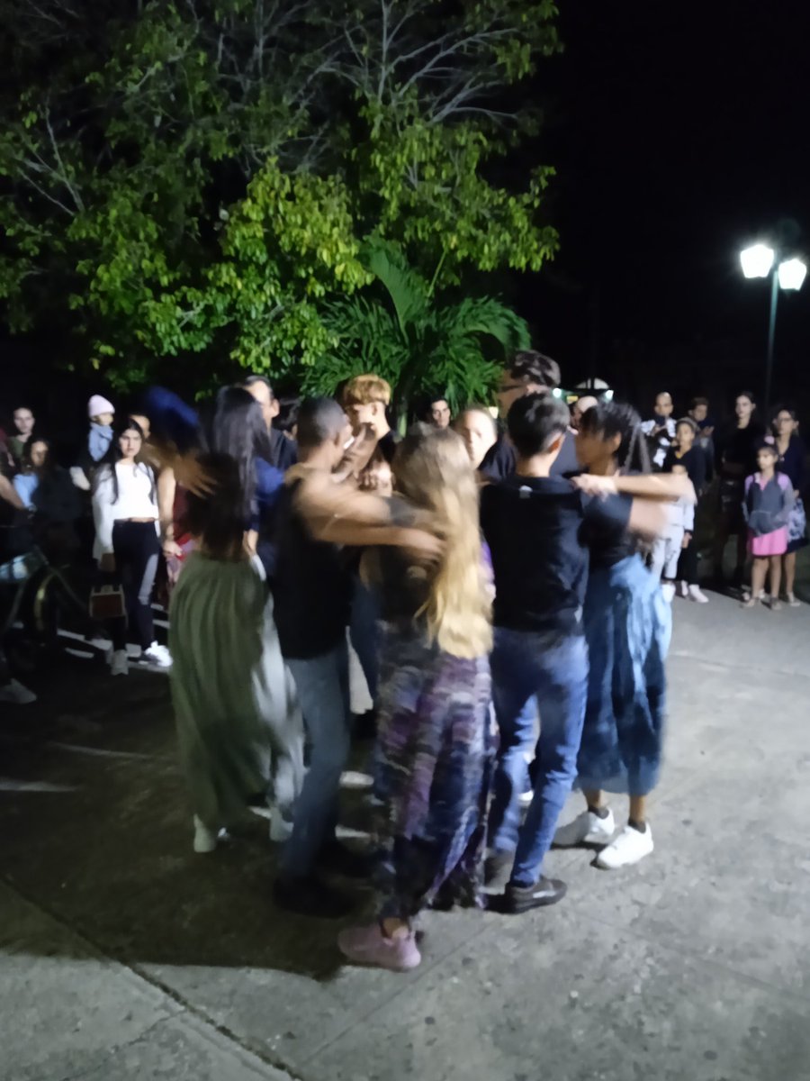 #PlazaTomada, evento de danza en la ciudad de #Guáimaro, #Camagüey en conmemoración la aniversario 233 de la fundación de la villa.

#RadialistasCamagüeyanos
#PeriodismoCultural
#guáimaro233 

@Daymi_Prendes @PortalPrincipe @GuaimaroNoticia @RadioRelojCuba