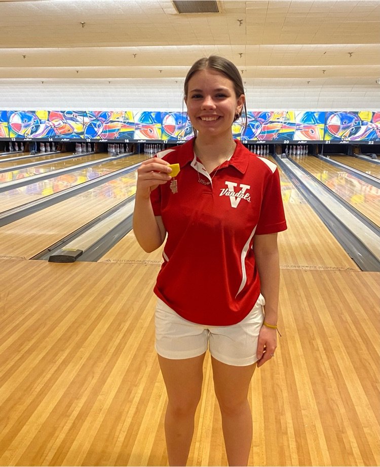 It's a great day to be a Vandal Athlete! Congratulations to Macy for qualifying for Girls State Bowling! Today at the Girls Bowling Sectional she placed 1st for individuals without a team and 4th overall! GOOD LUCK AT STATE MACY!