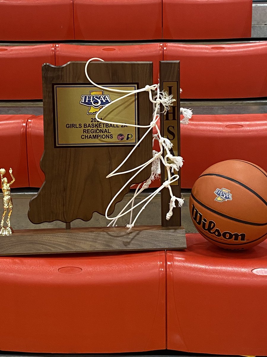 Regional Championship Trophy made it home safe and sound!!