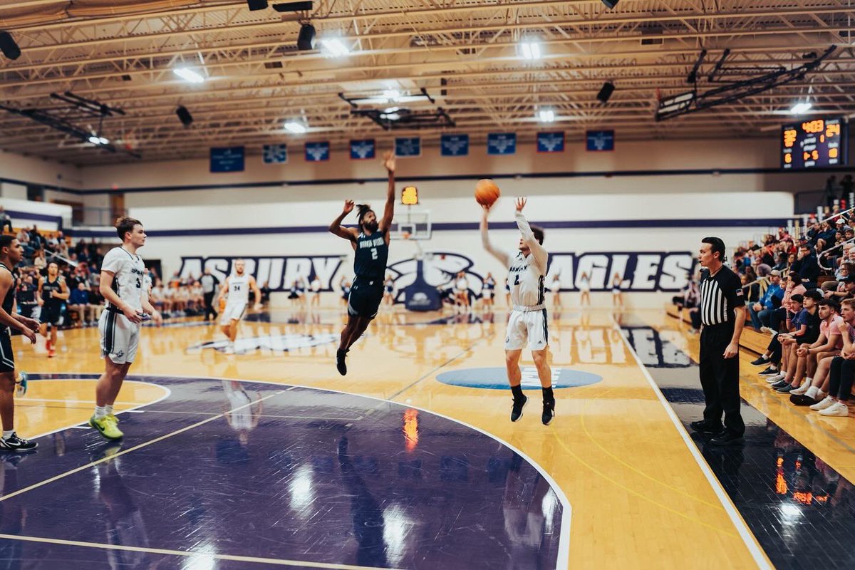AsburyEagles's tweet photo. RECAP | Walden and Winter combine for 43 as @AsburyHoops beats Warren Wilson for number 6️⃣ in a row. 

👏👏👏👏👏👏

🗒️➡️ https://t.co/oWmmwymhOt https://t.co/JxxANCtCoj