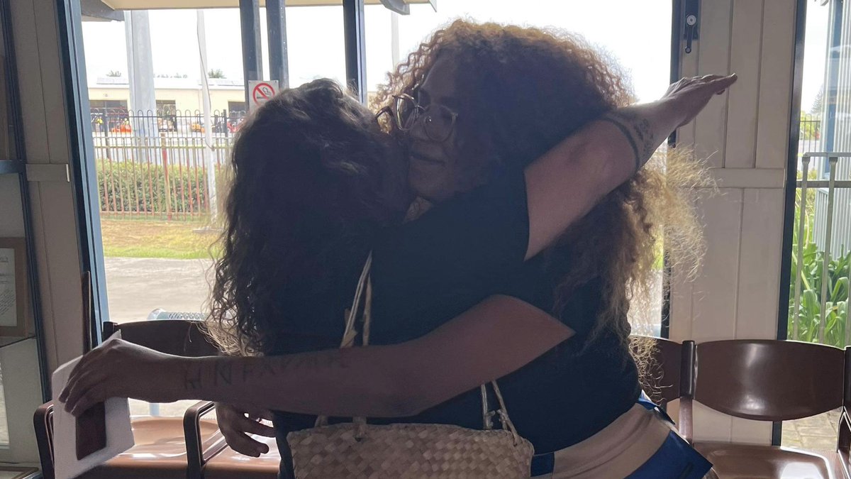BakicTetei's tweet photo. Grateful to have spent the last week on Norf’k Island visiting and learning from amazing scholar Dr Pauline Reynolds. I am so thankful for the generous support of @IndigStudiesMQ & @IndigFutures who facilitate HDR Study Tours both nationally & internationally 🇳🇫👩🏾💻🎓 https://t.co/k6PTrWNJmv