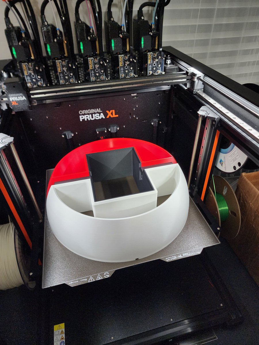 PowerLabsFL's tweet image. The Prusa XL from @Prusa3D finally made it possible to bring my larger multi-color ideas to life.
This light-up Poké Ball inspired Funko Pop wall display took almost 21 hours to complete and turned out better than I imagined!
#3DPrinting #FunkoPop