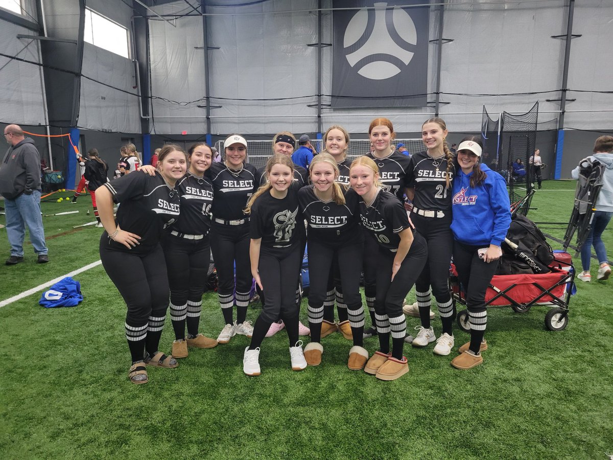 Emma Heinemann tweet media