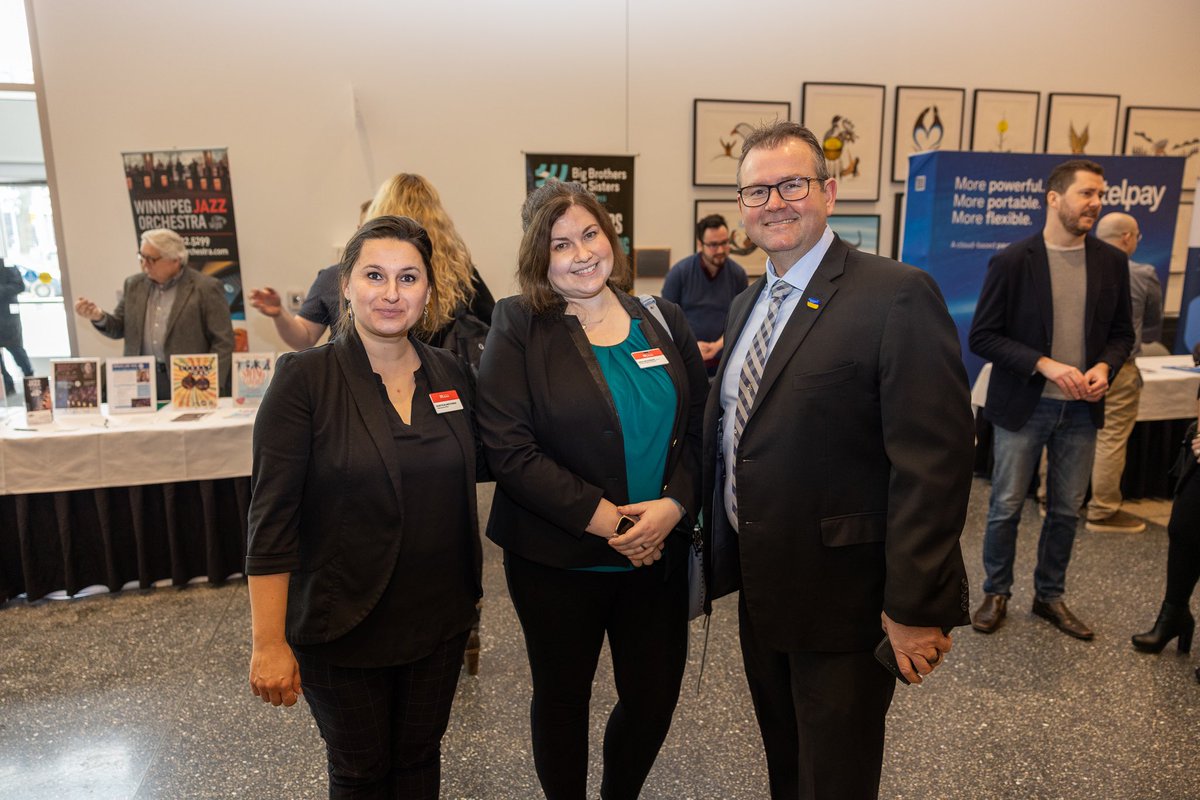 There’s much to look forward to in Winnipeg! 🏙️🦬

@TheWpgChamber’s annual #WCCSOTC is a fantastic opportunity for our PC team to (re)connect with local advocates, business leaders, youth, and other proud Winnipeggers to discuss the future of our great capital!

#wpg150 #mbpoli