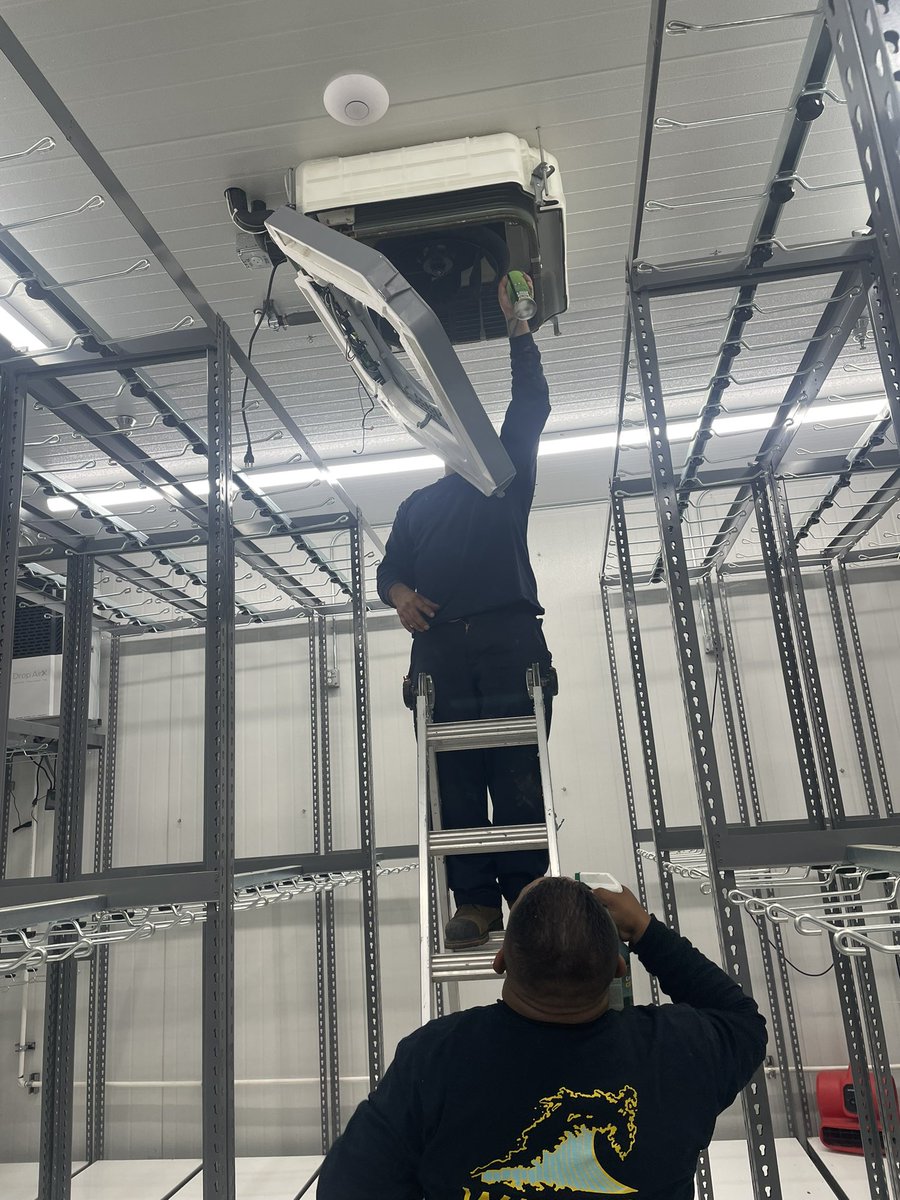 These #Samsunghvac four-way units are ductless. We put these in a lot of gyms, banks. This is what a typical service looks like.#LosAngeles #OrangeCounty #commercialrealestate