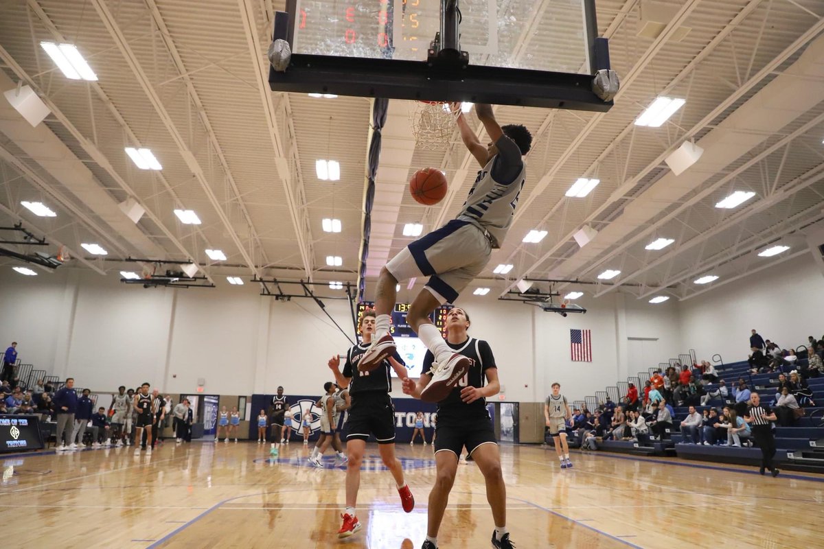 We started with academic breakouts and student panels to showcase #TritonNation and finished with tuition giveaways, prizes, and Triton Basketball! A #TritonShoutout to the #FutureTritons who joined us for #JamTheGym! Images at facebook.com/iowacentral #TritonExperience #BeATriton