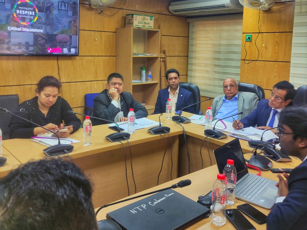 #Quit4TB Trial team arranged an orientation and update meeting with the #National_Tuberculosis_Control_Programme(NTP). Discussion with their team and other professionals shed light on the intersection of tobacco use and TB treatment outcomes.@Kamsid66 @RESPIREGlobal @NIHRresearch