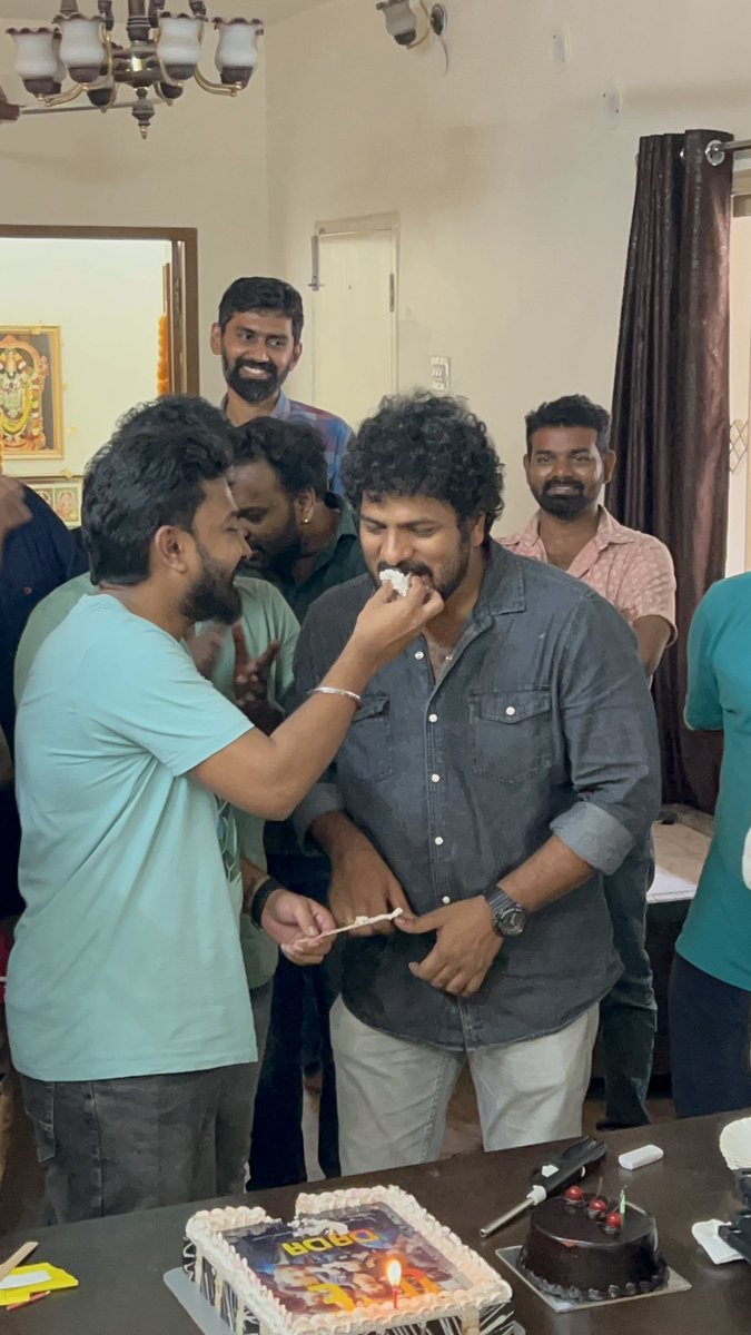 GoldwinSharon's tweet photo. Commending the phenomenal success of #Dada  as it marks its one-year anniversary! 🎉🎬 

Created by @ganeshkbabu | and featuring talents like @Ezhil_DOP @editorkathir| @JenMartinmusic |@artdir_raja. 🙌

#1YearOfDaDa 

#Kavin |#kavinkvp |#AparnaDas https://t.co/3y2EzLOwNe