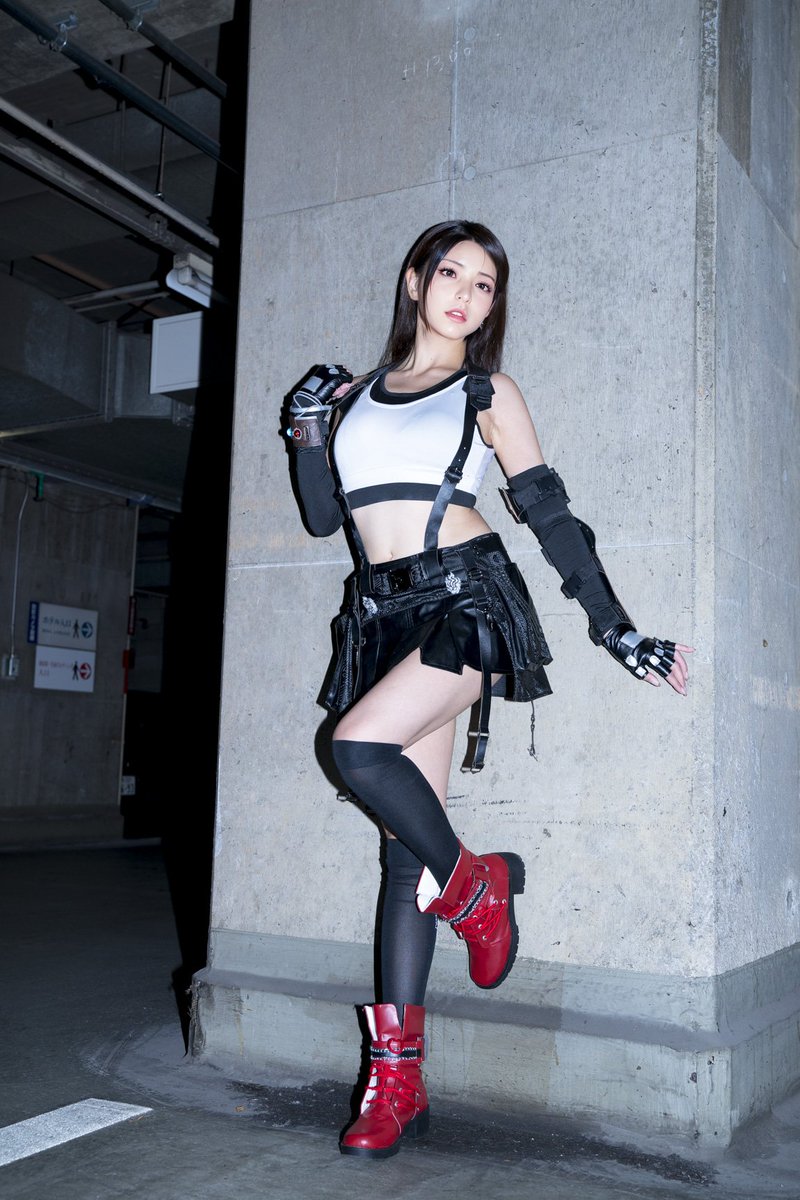 TINA19970503's tweet photo. 見えちゃいそう
#cos #cosplay #cosplayergirl #cosplayergirl #FF7 #FF7EC #コスプレイヤー #ティファ・ロックハート https://t.co/9YSzEKkfBq