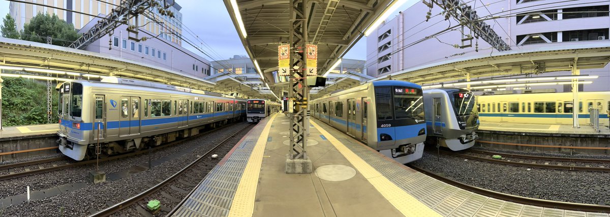 OER1081's tweet photo. #並んでたら撮るよね 
#小田急
4000の通勤急行と通勤準急/もう撮れない3並び/チョッパ車同士/ほぼ全車種 https://t.co/SgwAcyyZSe