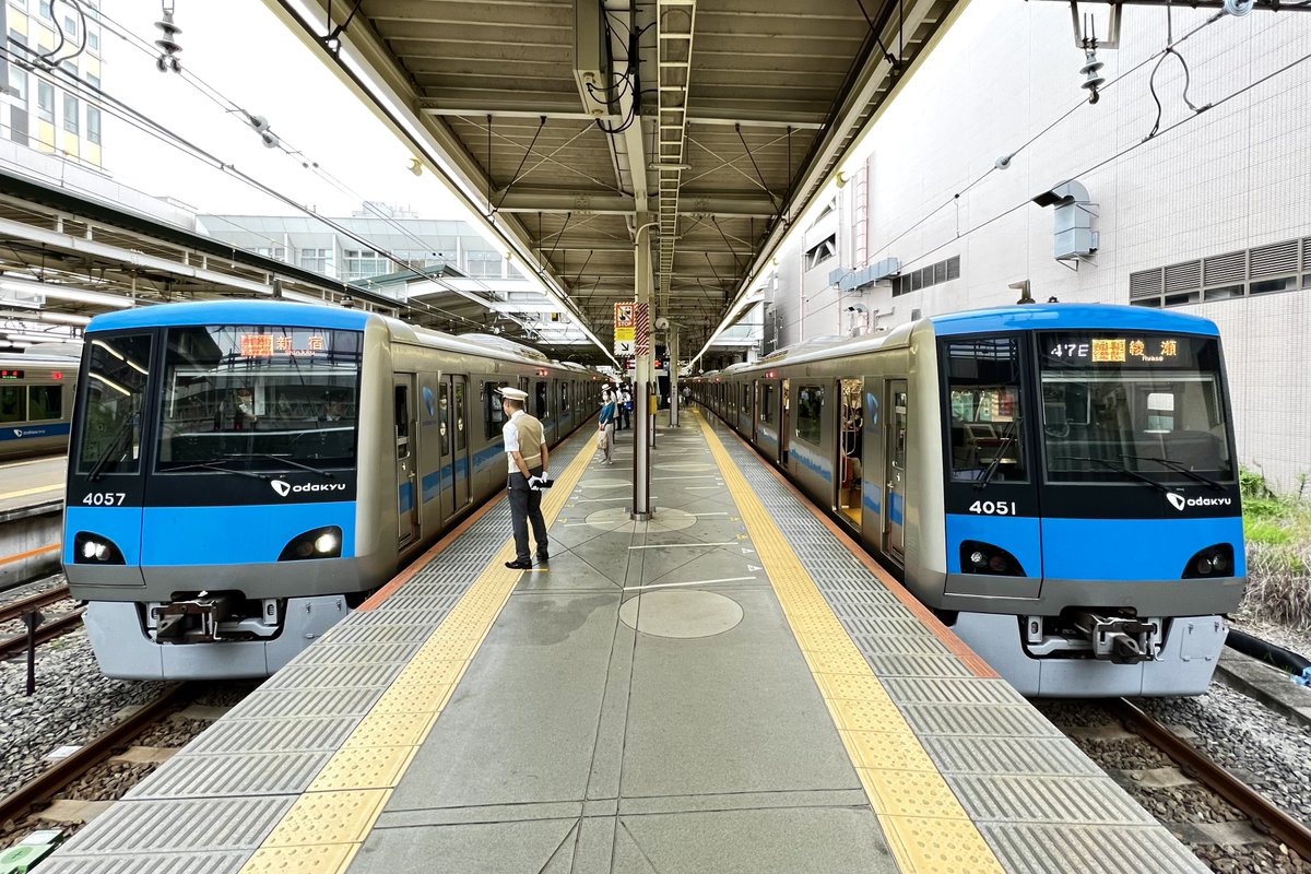 OER1081's tweet photo. #並んでたら撮るよね 
#小田急
4000の通勤急行と通勤準急/もう撮れない3並び/チョッパ車同士/ほぼ全車種 https://t.co/SgwAcyyZSe