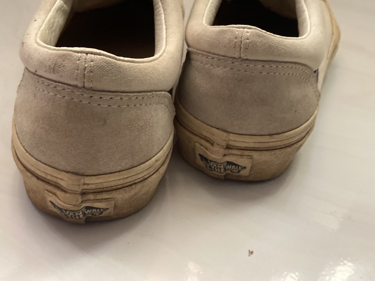 ppuengpii's tweet photo. ส่งต่อรองเท้าคับ vans เก็บไว้นานไม่ค่อยได้ใส่เลย ใส่ไปเดินดินที่มันเละสภาพเลยเป็นงี้ ขัดออกได้สบายมากคับ ไซส์37 23.5เซน ได้มา 2,800 ส่งต่อ 1,600฿ คับ

#ส่งต่อcintage #ส่งต่อรองเท้า #ส่งต่อกระเป๋า #รองเท้ามือสอง #รองเท้ามือสองของแท้ #ส่งต่อเสื้อผ้า https://t.co/8k1MAf0sFS