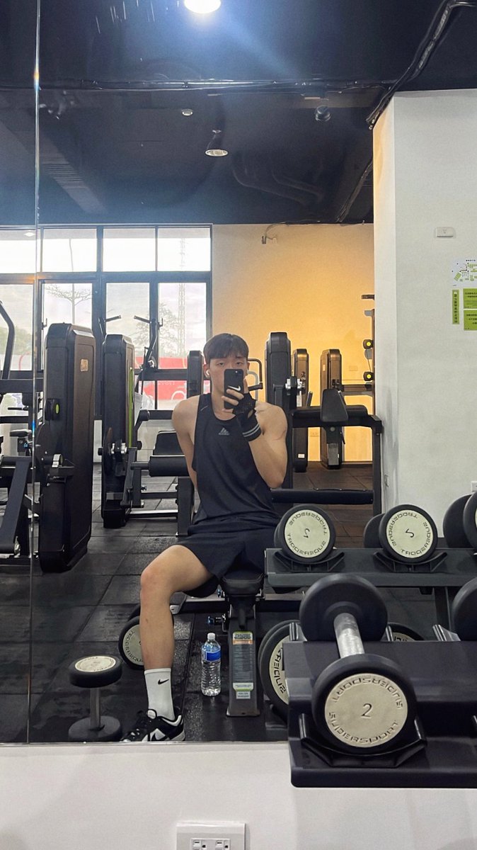 xu_920's tweet photo. 朋友約晚上喝酒上癮接檸檬魚 
有要一起的嗎🥵 https://t.co/gAnYx0GOVD