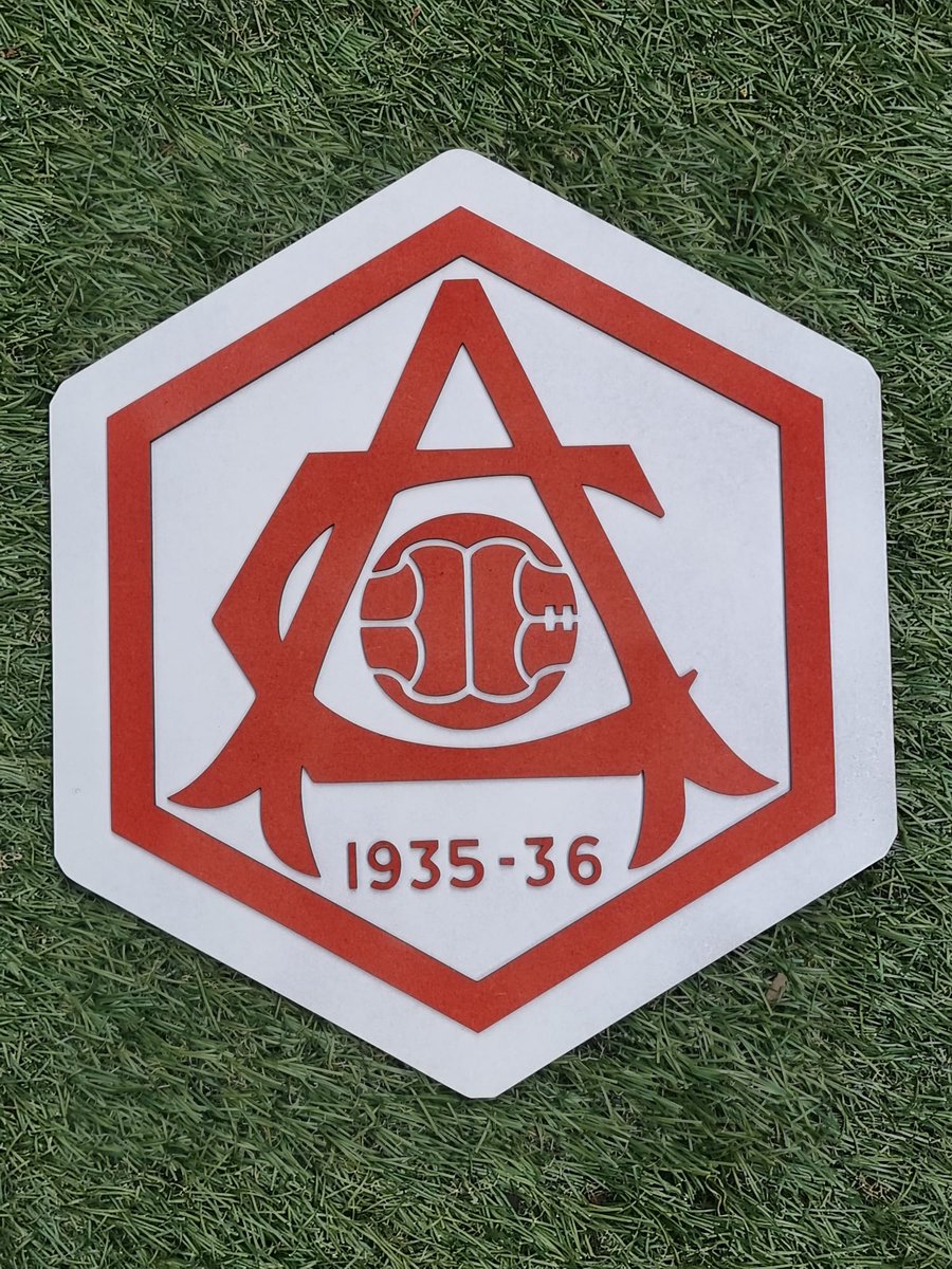 sliney66 tweet media