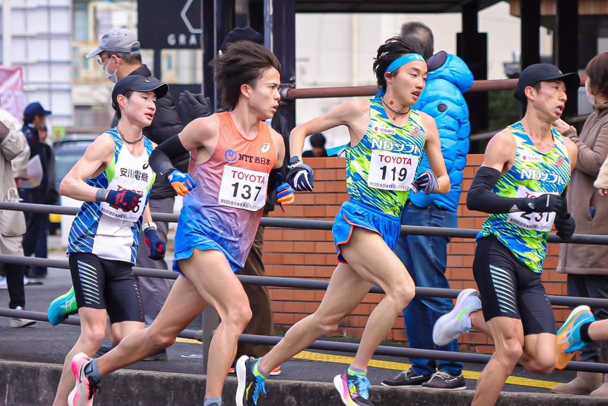 ayaka_ekiden's tweet photo. #実業団ハーフ
・櫛田佳希 選手(NTT西日本) 1:02:03
・下條乃將 選手(NDソフト) 1:02:29
同い年のお2人が並走してた🥹💜 https://t.co/30HDN8HKee