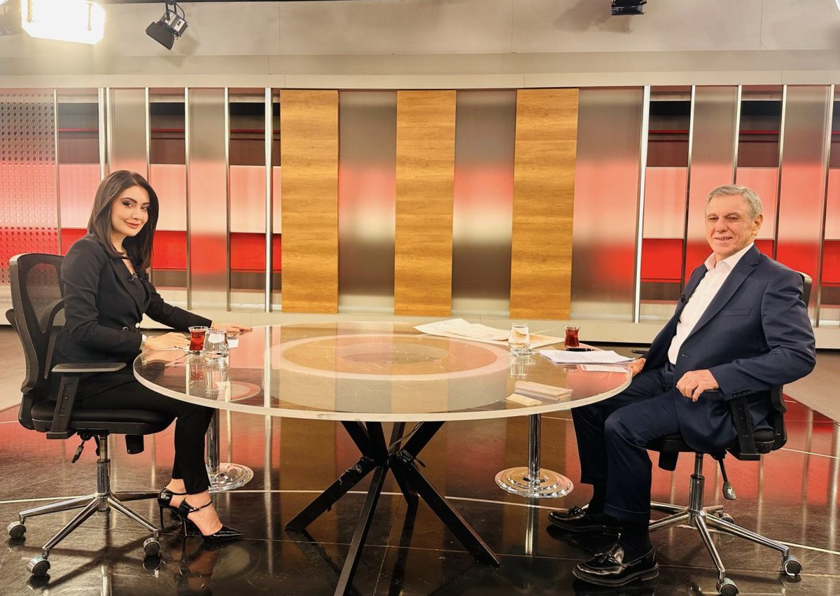 Beyaz TV’de başladık, konumuz Bakırköy. Ekran başına bekliyoruz 📺