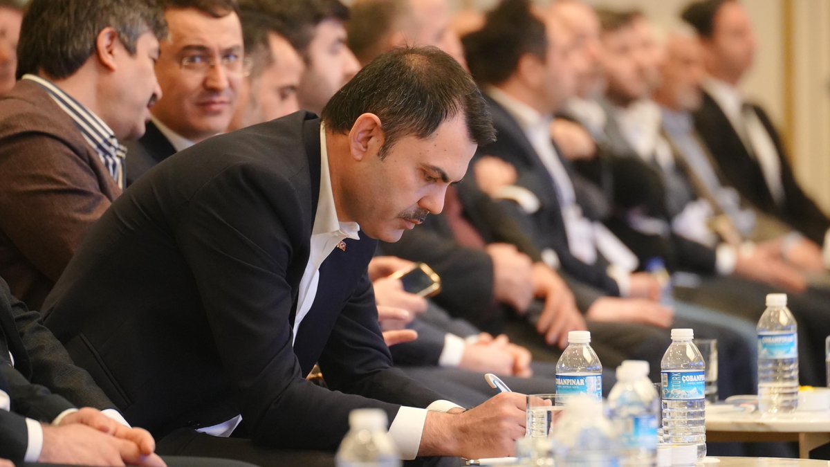 Eğitim camiamızın büyük çınarı, en geniş ailesi Eğitim Bir-Sen’in bölge teşkilatı buluşmasındayız.

#Sadeceİstanbul diyerek çıktığımız bu yolda eğitimcilerimizin daima yanında olacağız.