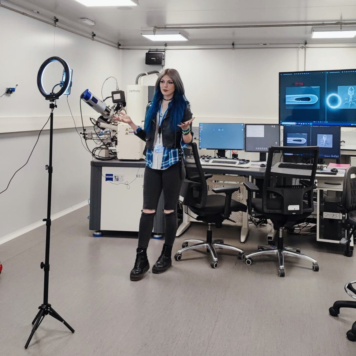 Patricia ''Angle'' López 🌻🔬👾 (@anglescience) on Twitter photo Hoy por mí y por todas mis compañeras. Sigamos avanzando.
Soy mujer y Hago Ciencia. 🥼🔬🧬🧫🧪🦠
<a href="/11defebreroES/">Día Mujer y Ciencia</a> #11F2024 #DiaMujerYNinaEnCiencia #11febrero #WomenInScience #WomenInSTEM #DiaMujerYNiñaEnCiencia #MujeryCiencia #Iniciativa11 Hoy por mí y por todas mis compañeras. Sigamos avanzando.
Soy mujer y Hago Ciencia. 🥼🔬🧬🧫🧪🦠
<a href="/11defebreroES/">Día Mujer y Ciencia</a> #11F2024 #DiaMujerYNinaEnCiencia #11febrero #WomenInScience #WomenInSTEM #DiaMujerYNiñaEnCiencia #MujeryCiencia #Iniciativa11