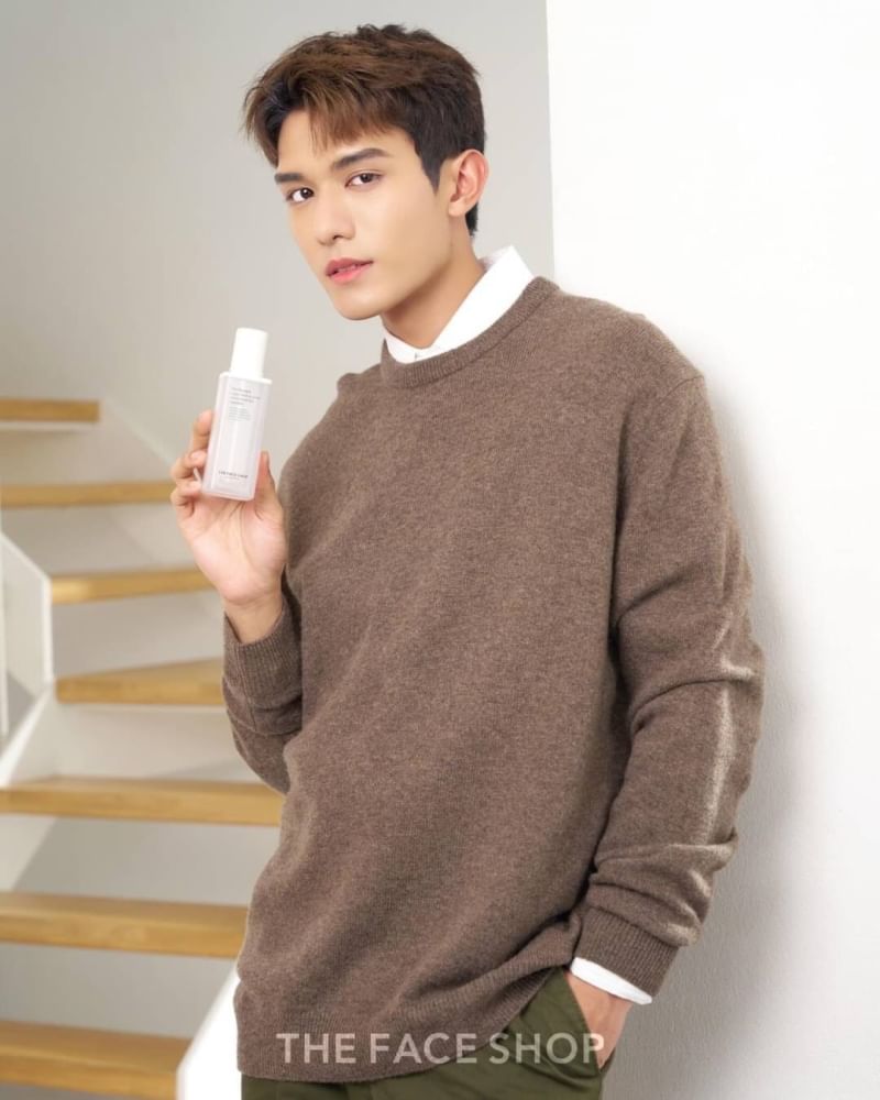 TFS100_'s tweet photo. ช่วยชะลอการเกิดริ้วรอยร่องลึก และการเสื่อมสภาพของผิว ให้ผิวยืดหยุ่น, ชุ่มชื้น, เนียนนุ่ม ดูมีชีวิตชีวา ด้วยส่วนผสมจากพืชที่เป็นมิตรกับผิว
ซื้อ 1 ชิ้น ลด 15% 2 ชิ้น ลด 20% และ 3 ชิ้นขึ้นไป ลด 25%🔖
 #TFSNaturalTherapyxNetJames #NetJames #NetSiraphop #JamesSu
#THEFACESHOPxNetJames https://t.co/dxnpVbPKAb