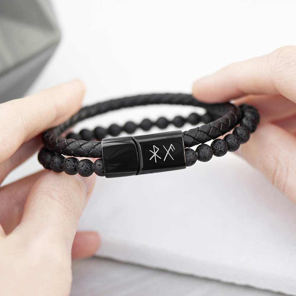 This double layered bracelet features the rune symbols for love & health on the metal clasp & can be personalised on the inner side lilybluestore.com/products/perso…  

#bracelet #jewellery #mensjewellery #runes #giftidea #shopindie #mhhsbd #UKGiftHour #UKGiftAM