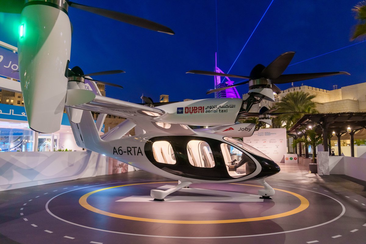 Joby to launch air taxi service in UAE
We’ve signed a landmark agreement with the government of Dubai, granting Joby the exclusive right to operate air taxis in the Emirate.
The agreement brings together the three key ingredients for a successful air taxi service: a definitive