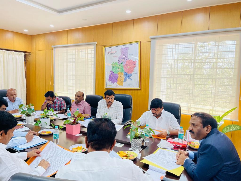 kothurmanjunath's tweet photo. Participated in the General Committee Meeting of Kolar Urban Development Authority.
On this Occasion @depcomkolar
#mlcanilkumar
and concerned officials were present on this occasion. https://t.co/IePj47oykh