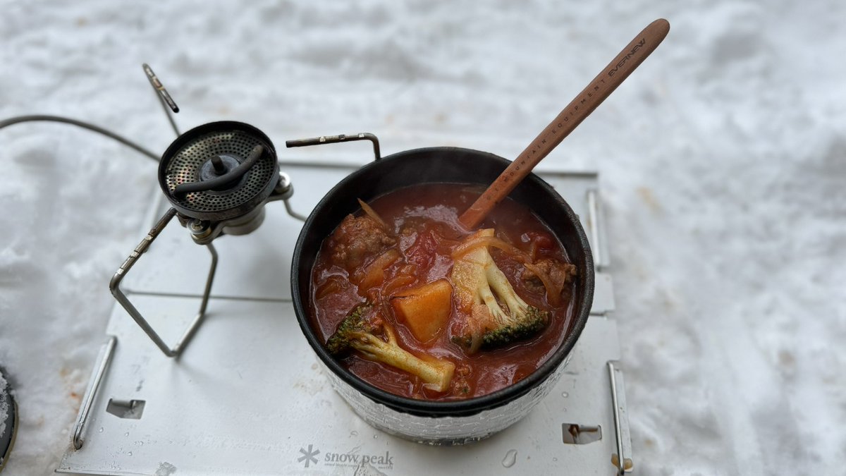 bushcraftcampin's tweet photo. 昼飯はトマトとミートボールのスープでした。 https://t.co/vAG5MB8oMK