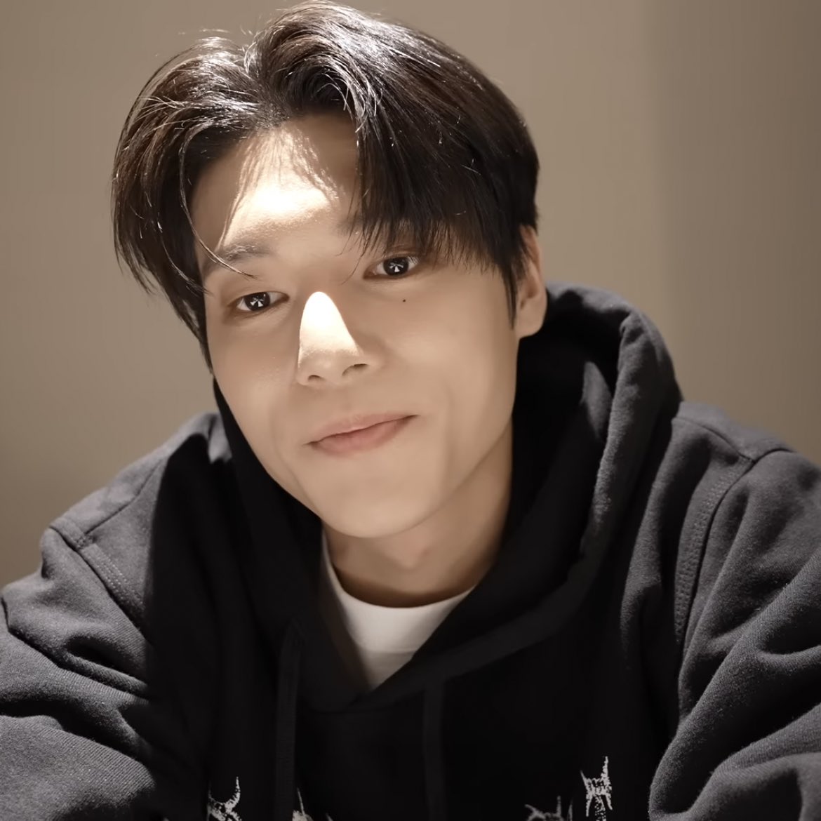 W00LOOKS's tweet photo. no one will ever outboyfriend jung wooyoung i fear https://t.co/0i0Eu92dnd