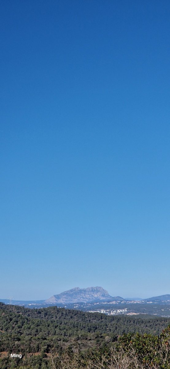 diafanias's tweet photo. #montserrat desde #montcadaireixach https://t.co/BdFuRgOymk