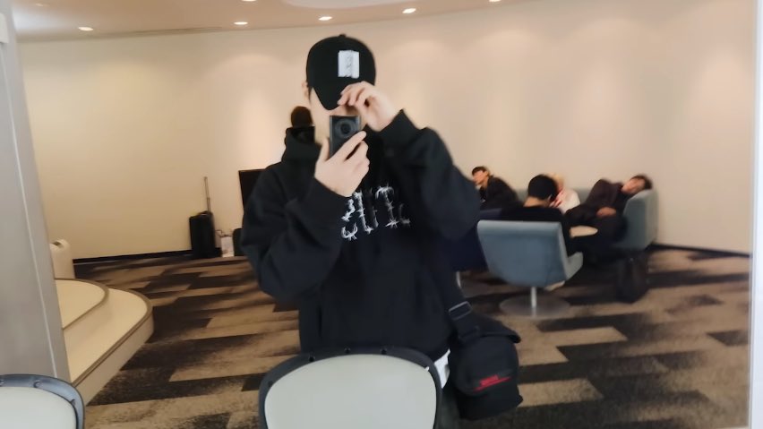sankaissed's tweet photo. pretty wooyoung (｡^‿^｡)🖤 https://t.co/D1RRJ7oyzd