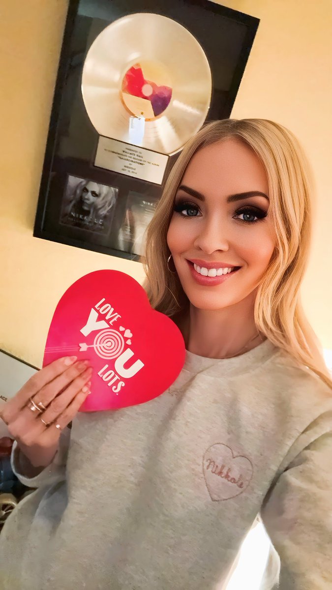 Gettin’ Valentine’s Day started early lol! 
Thanks Big Bro <a href="/WallaceHall/">Wallace Hall</a> 
This reminds me of being a kid and getting candy and those little cards from your schoolmates and fam!💗