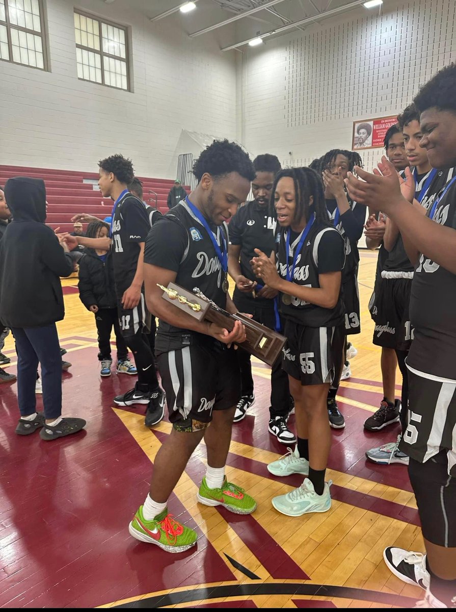 Detroit Douglass Basketball Team tweet media