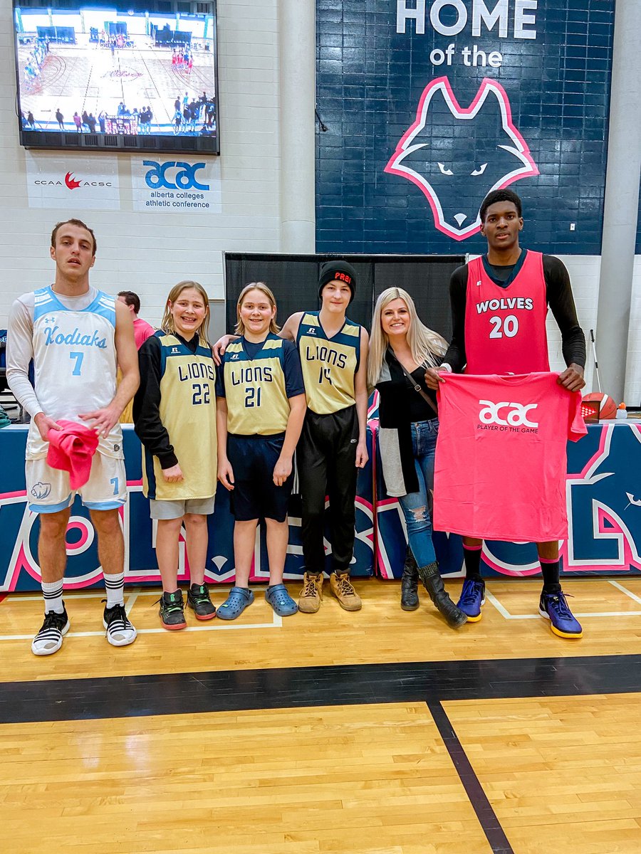 NWP_Wolves's tweet image. 🐺🏀 MBB | WHAT A WIN! 💥 #NWPWolves left it all out on the court tonight 🔥 Within the last two minutes, the Wolves clawed back and defeated @lc_kodiaks, 80-77‼️

Player of the Game presented by GP Christian Boys Basketball team ⤵️
🐺 #20 Manny Iloka
🐻 #7 Filipino Karanovic