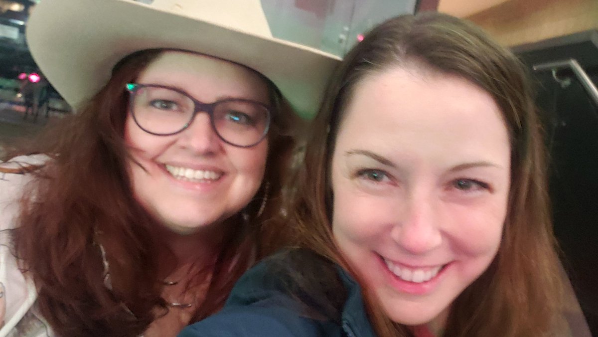 lexiemurphy's tweet photo. So much fun at the @PBR with my cousin.  Thank you, Billy @deltacenter for making sure I was comfortable and had an enjoyable night! https://t.co/Dx4GUs9nyG