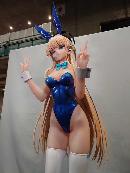 フフ......へただなあ、カイジくん。へたっぴさ........!欲望の解放のさせ方がへた....。カイジくんが本当に欲しいアングルは...真正面なんかじゃなくこっち......これをオカズにチンして....ホッカホッカにしてさ..