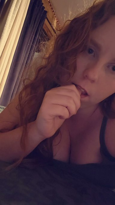 Need attention 😫 https://t.co/J3Mc1dlsMd<a href="/tag/hucow"class="tags"><span>#hucow</span></a>