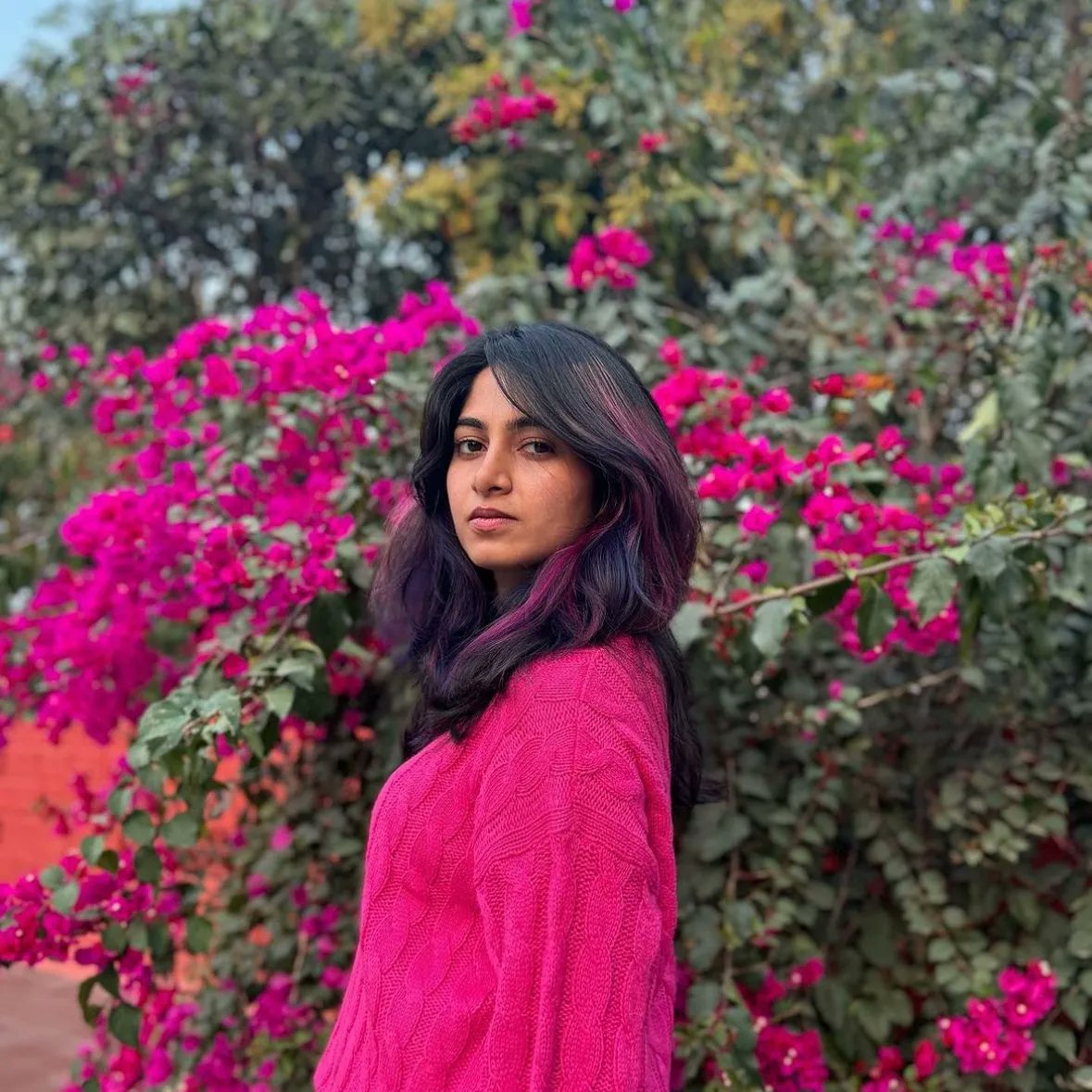 BangaloreTimes1's tweet photo. Kushee Ravi ’s pink hair streaks, matching with the vibe of the city, is giving us major goals! 

#Pink #Bengaluru #pinkcity #Flowers #Dia #Khusheeravi #Khushee #Kfi #Sandalwood #Kannadafilmupdates https://t.co/tLHYxYu7lD