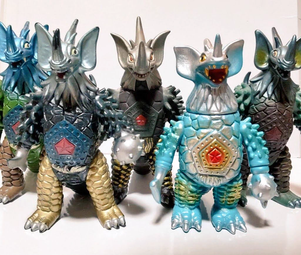 ウルトラマン怪獣フィギュア 二頭合体 Masamitsu Futaesaku Ph.D🌟 on X: 