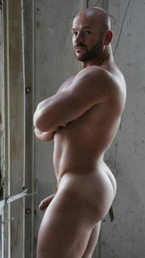 hotchestnyc's tweet photo. That’s the profile. #dilf #dilfass #bottomdilf https://t.co/C5pEJmI0KZ