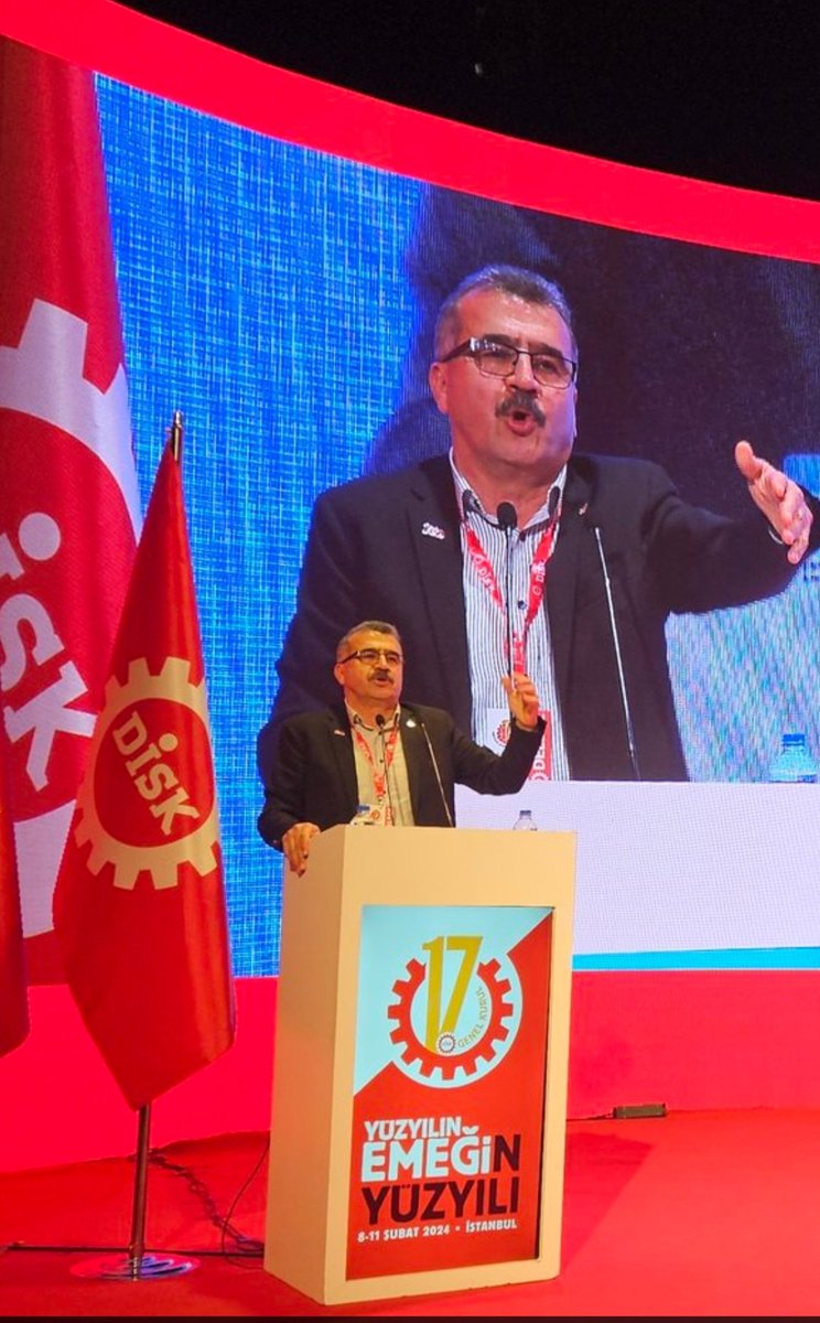 Hoşça kalın
dostlarım benim
hoşça kalın!
Sizi canımda
canımın içinde,
kavgamı kafamda götürüyorum.

Yine görüşürüz
dostlarım benim
yine görüşürüz…
Beraber güneşe güler,
beraber dövüşürüz.

Hoşça kalın
dostlarım benim
hoşça kalın

N.Hikmet