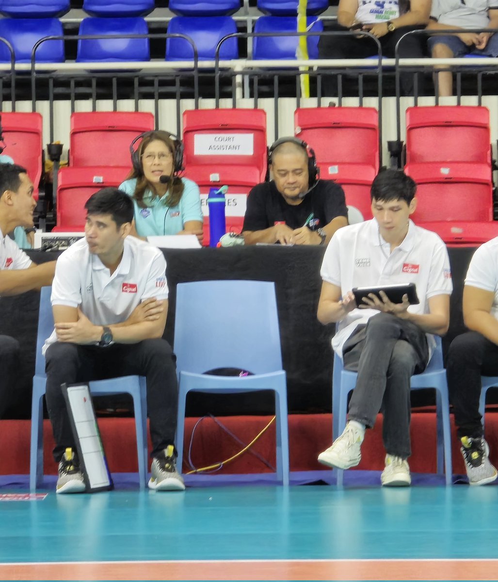 dhumzkie8's tweet image. Faytaren and Torres 💚💛💙 #pnvf #cignal