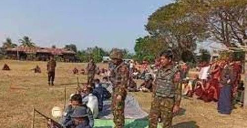 MizzimaNews's tweet photo. ပြည်သူ့စစ်မှုထမ်းဥပဒေ စစ်ကောင်စီ အသက်သွင်းတဲ့ ကိစ္စ နောက်ဆက်တွဲ ဘာဖြစ်လာနိုင်မလဲ
Website Link - https://t.co/4ZEFYrKxiQ https://t.co/K5xeOYcIvE