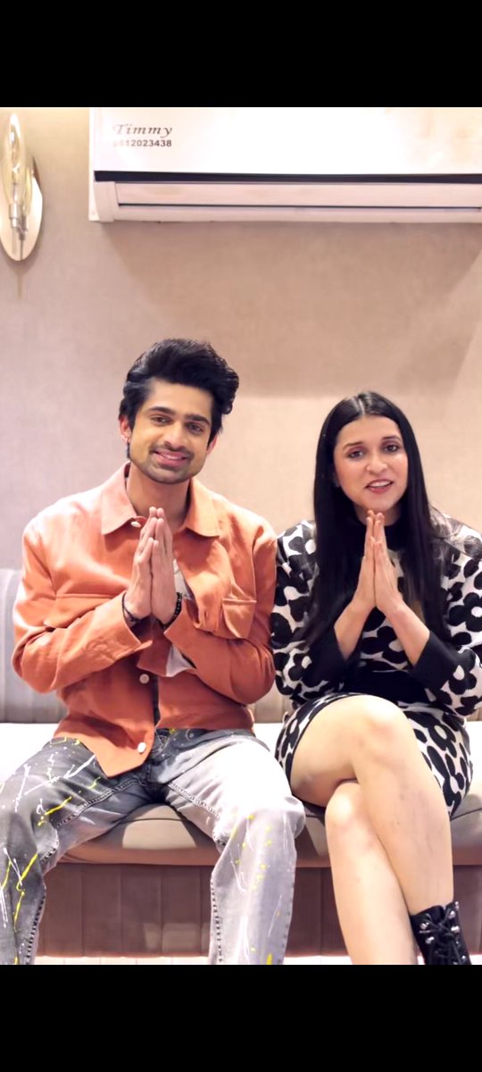 SatakshiAg26488's tweet photo. Congratulations mannara for your new song after #BB17
All the very best both of you 🤞🧿
I just wish Song super duper hit ho,
I like you friendship 💛💛
Evil eyes mannara 🧿🤞🧿
#Saanware #AbhishekhKumar #MannaraChopra #Playdm #MannaraKiTribe #MunAra https://t.co/JDaw36V7iV
