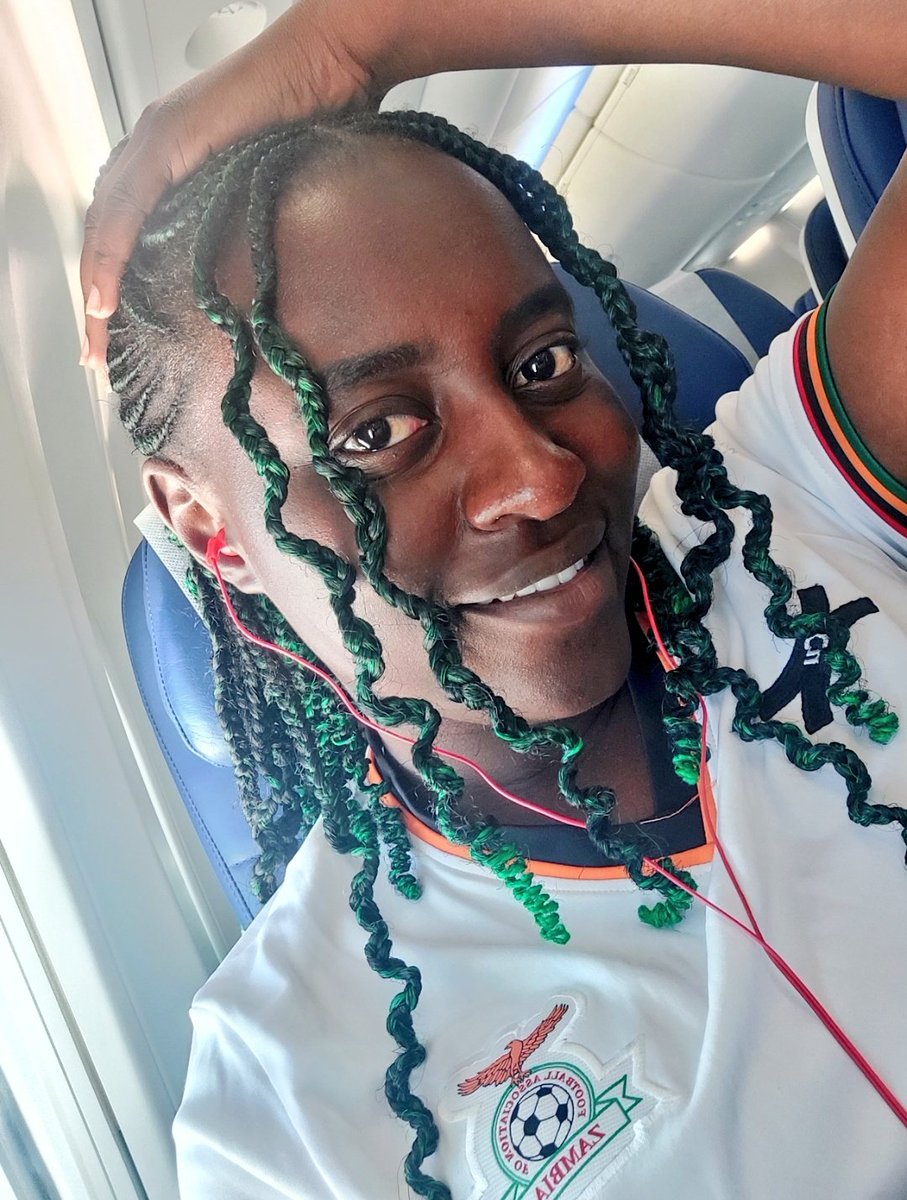 DidiChilongo's tweet photo. Out for a breather 😊💚 https://t.co/rkrqXMfKtq