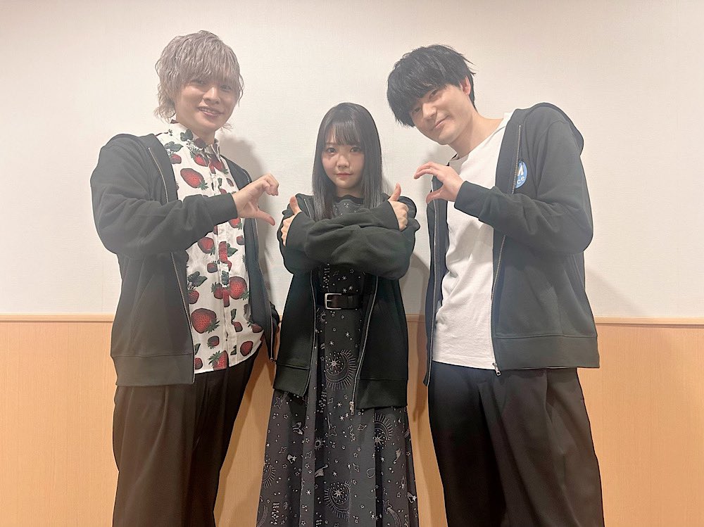 horimiya_anime's tweet photo. ／
📣「#ホリミヤ -piece-」
Blu-ray＆DVD第4巻 
ご購入者対象イベント終了✨
＼

ご来場ありがとうございました！
キャスト皆様の集合写真をお届け📸

#岡本信彦 さん #麻倉もも さん
サプライズで #内山昂輝 さんに
ご出演いただきました🌟

本日の様子は2/17(土)20:00~に
#ゴクラジ 第8回で放送📻⚡️ https://t.co/fVukzy8teO