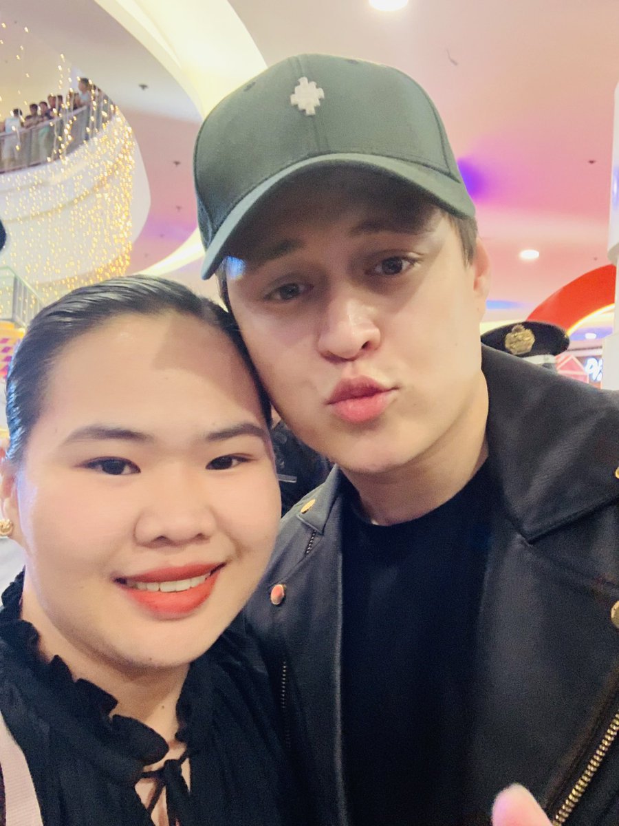 olynlardi13's tweet photo. The early bird meet the BIG BIRD 🥰❤️ @itsenriquegil 

Quen walang nagbago, napaka humble mo padin 🥹❤️
I love you Quen! Nakailang kiss &amp; hug ka na naman ah,  #since2015 #Enriquelicious tysm 💕 @ENRIQUE_LICIOUS 

#IAmNotBigBird showing on February 14, 2024 https://t.co/i3PZYoNZYt