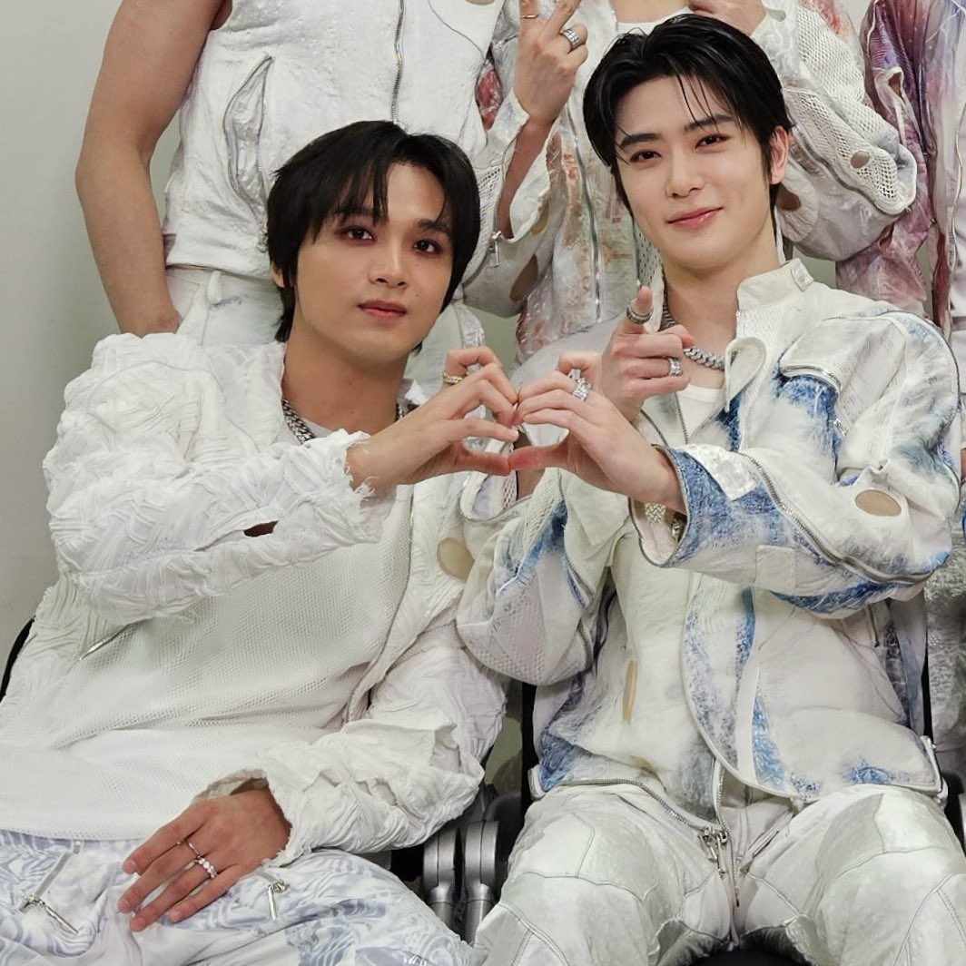 jhxxxhc's tweet photo. 大阪やれるか(๑•̀o•́๑)ᕤ⁉️
이제 고양이 하트 장인이 됨 😻 https://t.co/GttCSizZDa