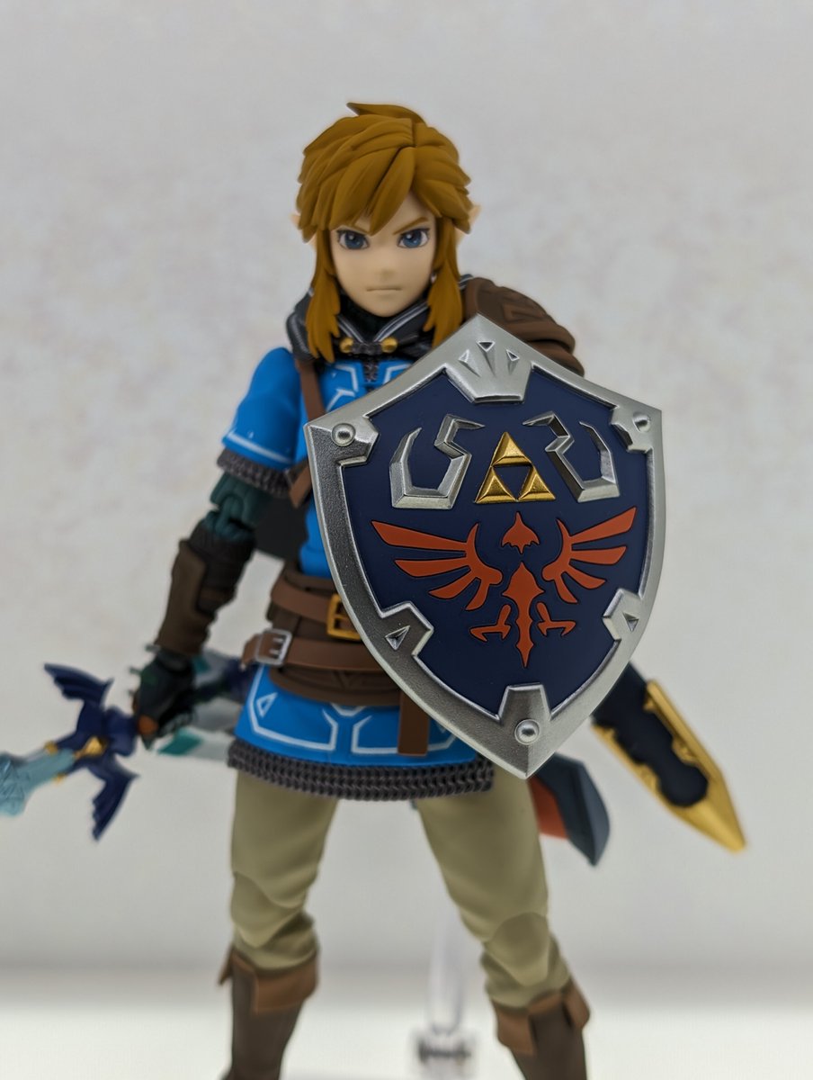 🌟 Dive into the epic world of #ZeldaTearsOfTheKingdom with these new figmas! Get an exclusive first look at Link, Ganondorf, and Zelda in their latest adventure, live from #wf2024w. 🛡️ #LegendOfZelda #goodsmile #TearsOfTheKingdom