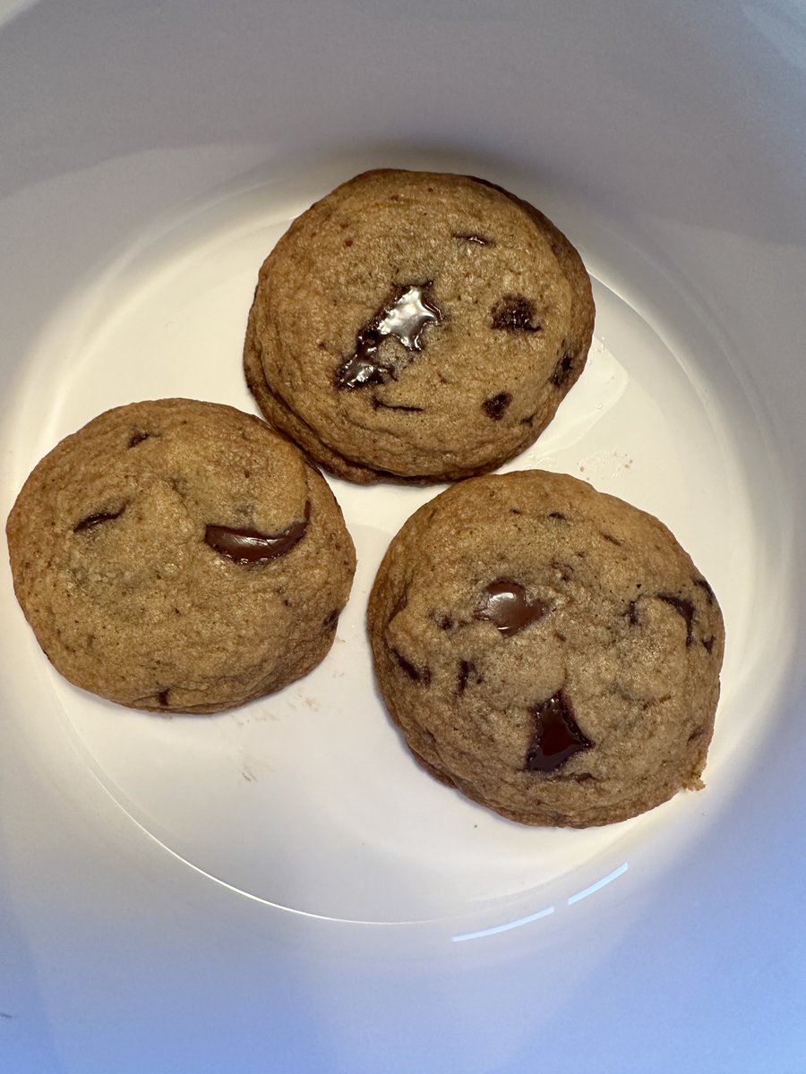 cookies for kim lip 🤓☝️i hope yall who had some liked it 😁